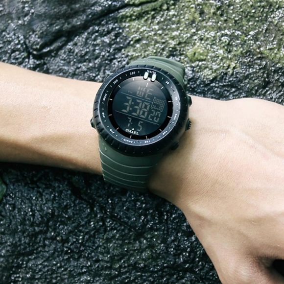 Men's Sports Outdoor Tactical Waterproof Military Watch Date and Multi F… - Picture 4 of 5